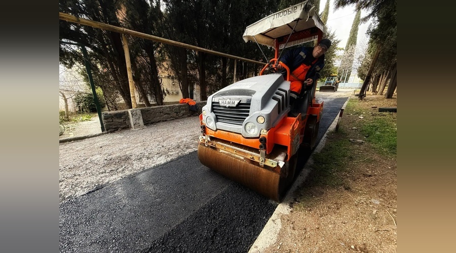 Масштабный ремонт дорог начался в Большой Ялте