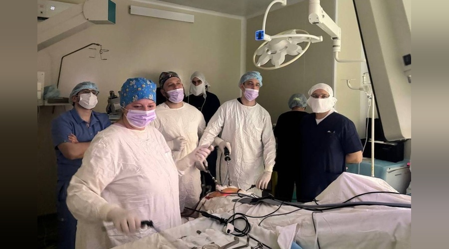 В Сакской районной больнице расширяют практику малоинвазивных операций
