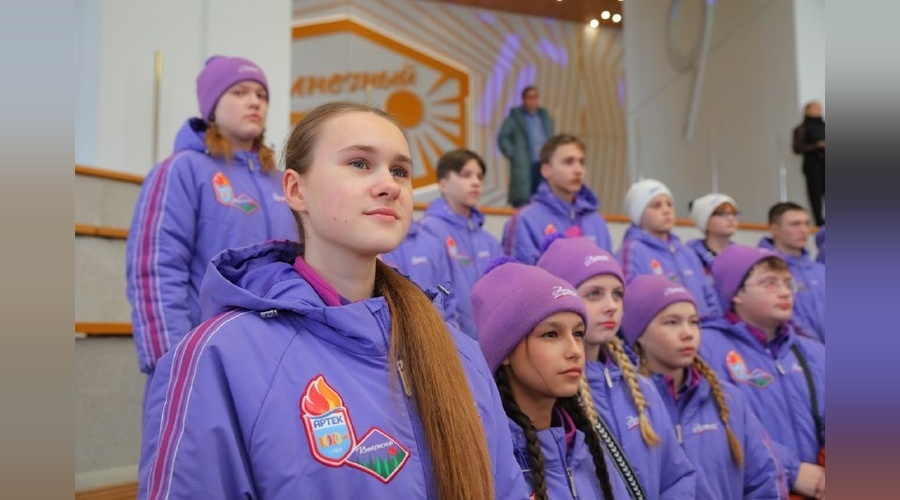 Первые паспорта получили 25 юных граждан в новом лагере «Артека»