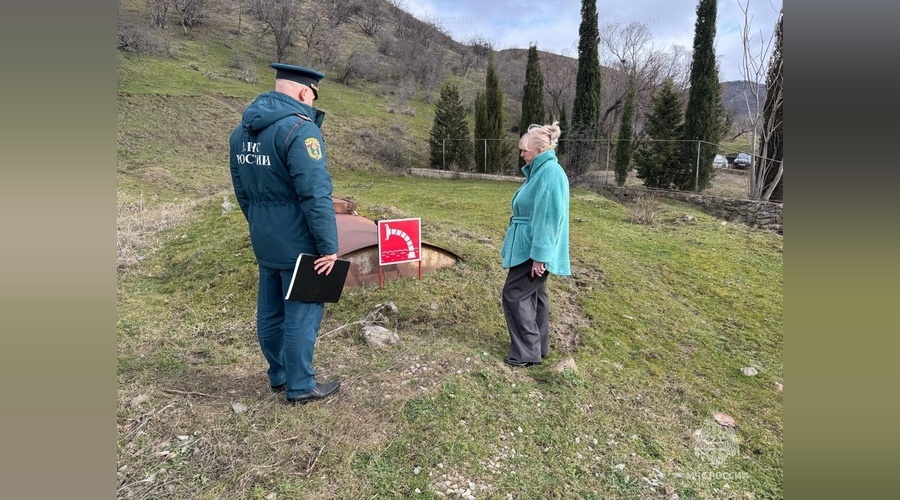 На границе лесов и населенных пунктов МЧС проводит противопожарные мероприятия