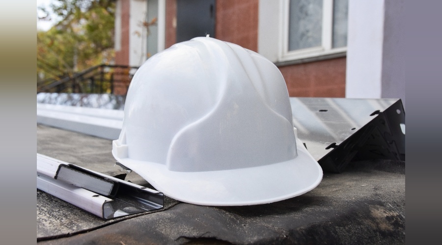 В жилом фонде Республики Крым обновят кровли, инженерные сети и лифты