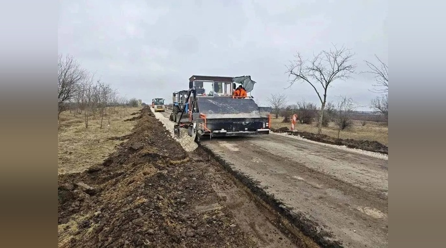 В Джанкойском районе начался масштабный ремонт ключевой автодороги