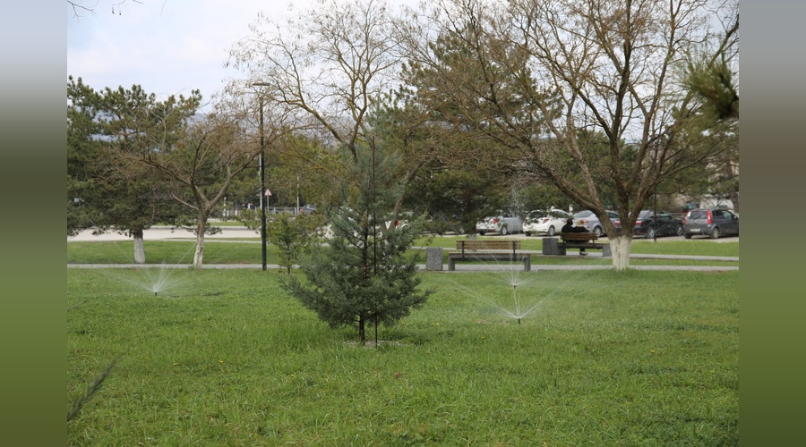 В Бахчисарае на площади Ленина  завершен монтаж автополива