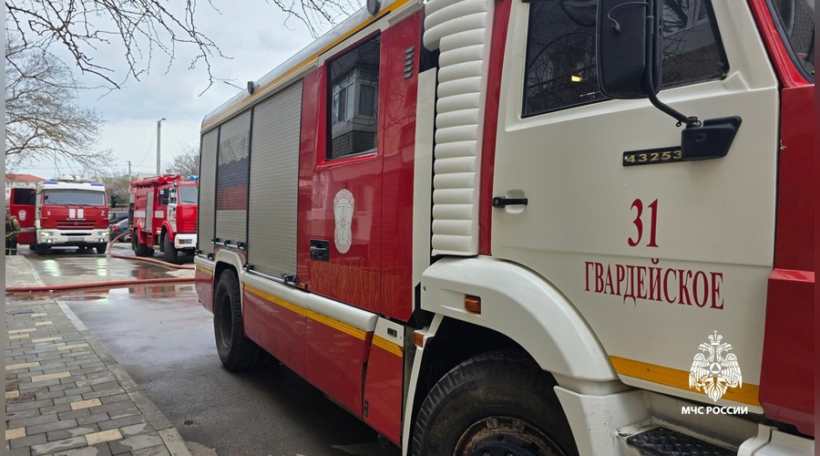 Пять человек спасены при пожаре пятиэтажки в Гвардейском