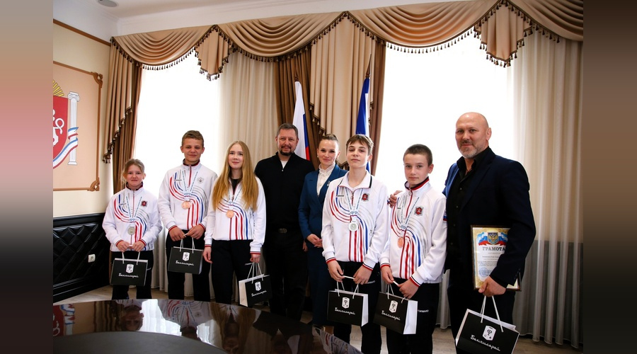 Бахчисарайские сумоисты помогли крымской сборной подняться на пьедестал в Казани