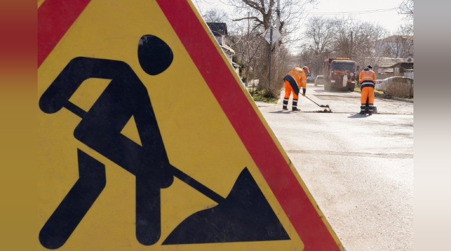 Руководителей двух крымских ДРСУ уволили за некачественный ремонт дорог