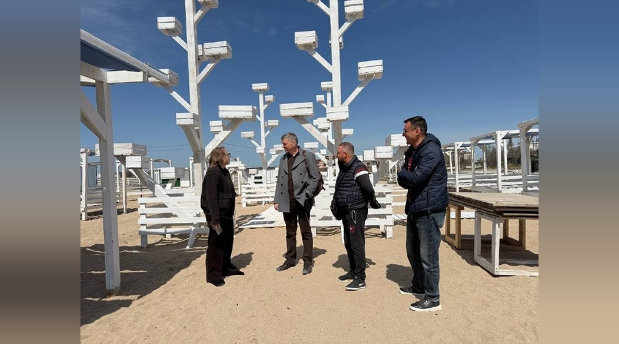 Администрация Евпатории проверяет готовность пляжных территорий