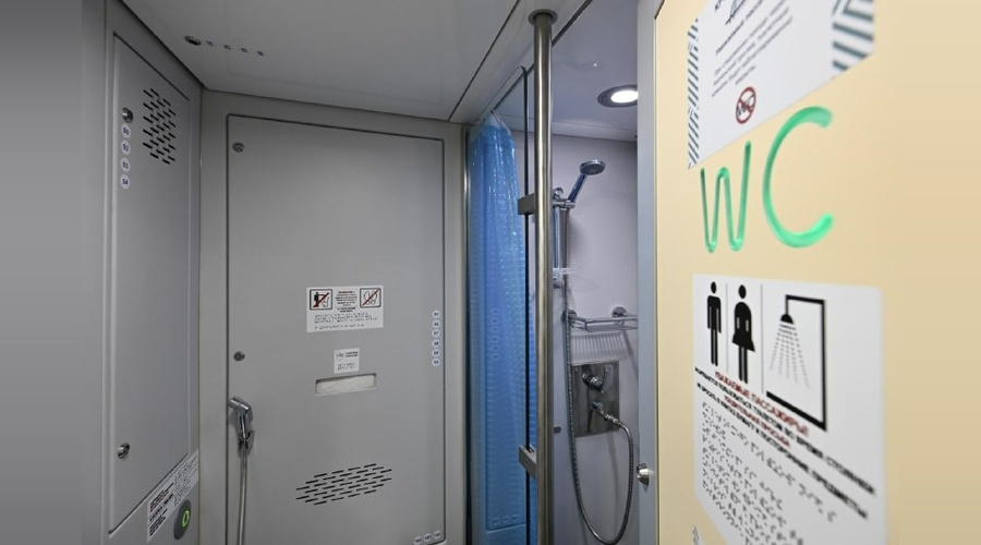 Душевые кабины появятся в девяти поездах «Таврия» в сезоне 2026 года