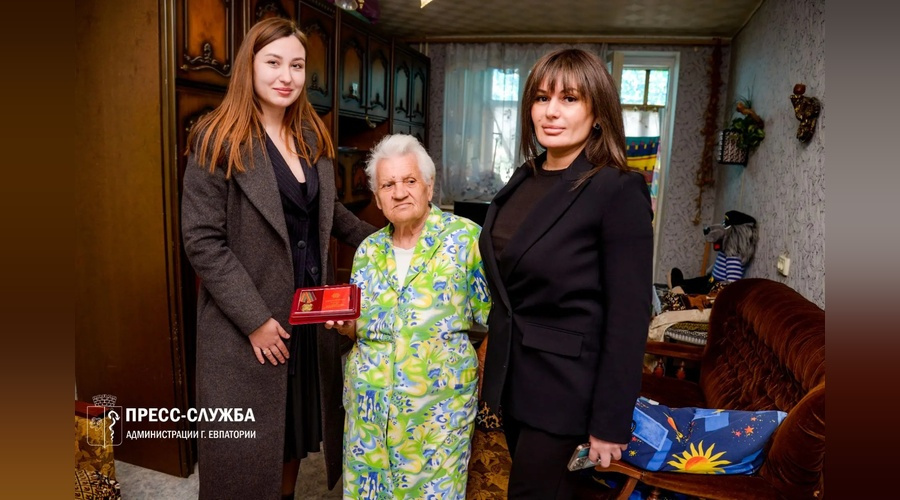 В Евпатории наградили ликвидаторов чернобыльской аварии