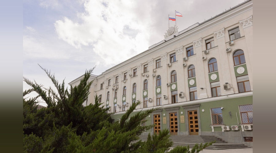 Министр ЖКХ Крыма ушёл в отставку