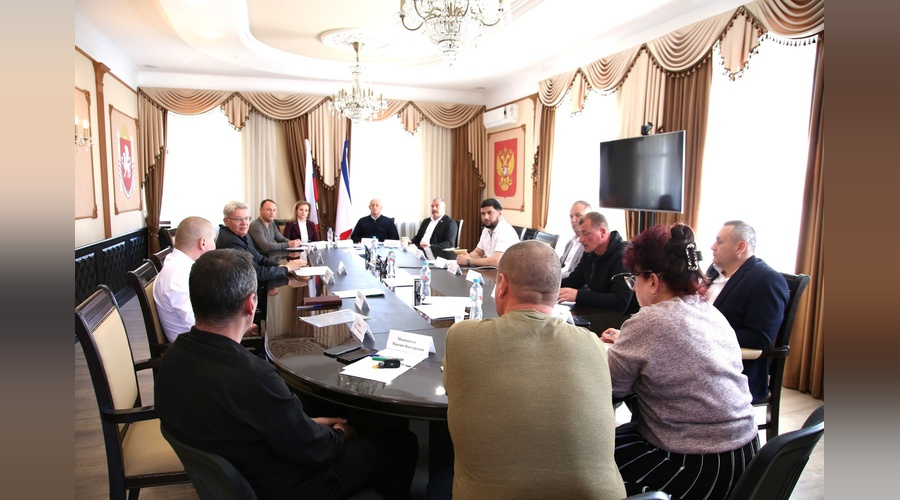 Горсовет Бахчисарая скорректировал нормы размещения вывесок и рекламы