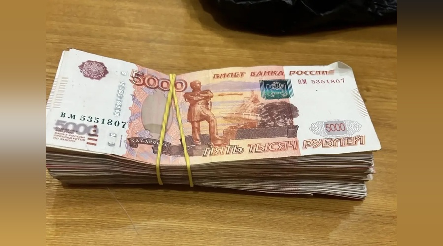 Внучка ялтинского пенсионера сорвала план телефонных мошенников