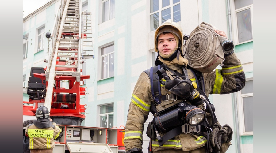 Сергей Аксёнов поздравил крымских пожарных с профессиональным праздником