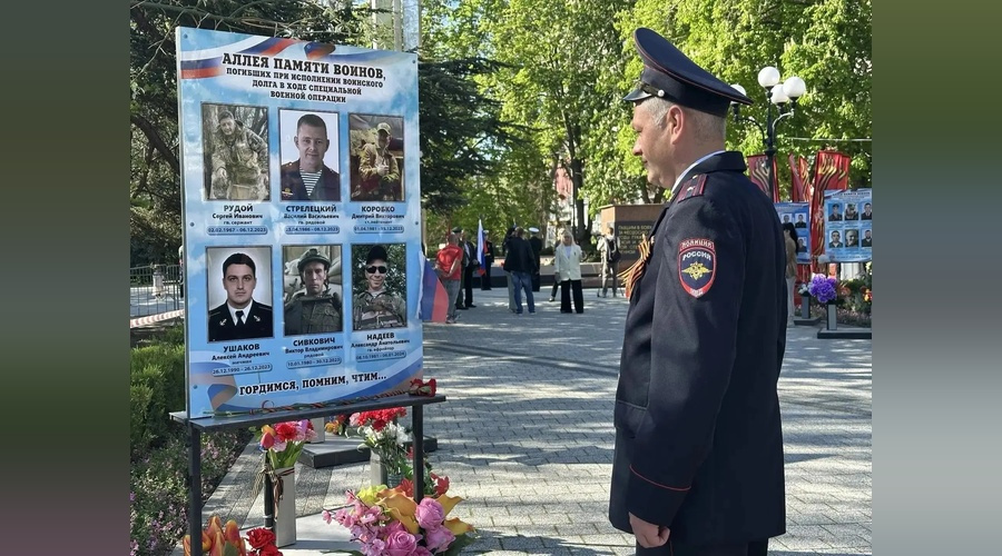 Более 2500 полицейских обеспечили безопасность Дня Победы в Крыму
