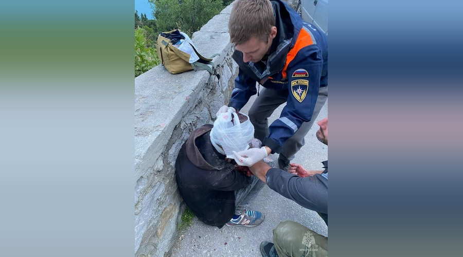 Турист пострадал при падении в пещеру на горе Кошка
