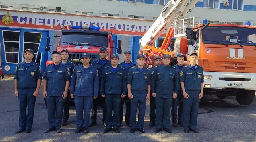 В селе Перово при пожаре в квартире спасли ребенка и взрослого