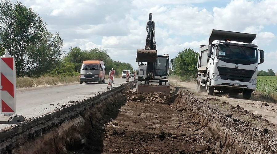 Дорогу из Мелитополя в Крым начнут ремонтировать в 2023 году