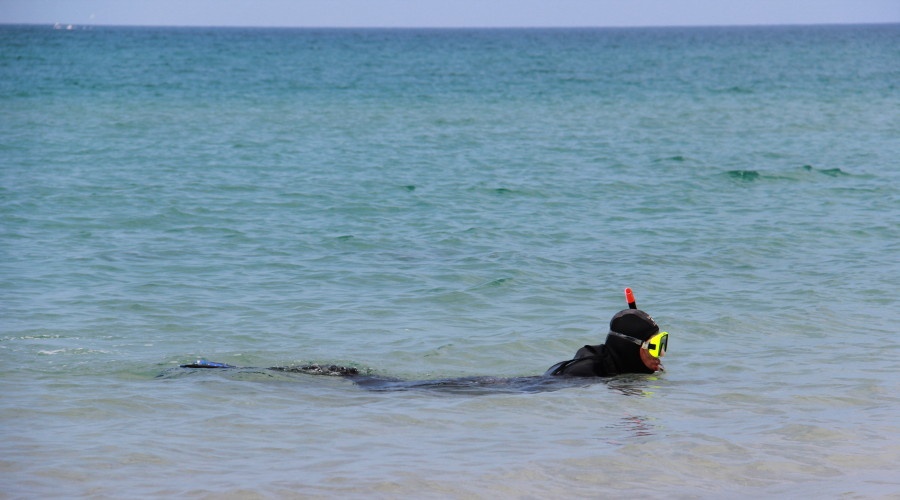 Специалисты обследовали дно в районе двух десятков пляжей Евпатории при подготовке к курортному сезону