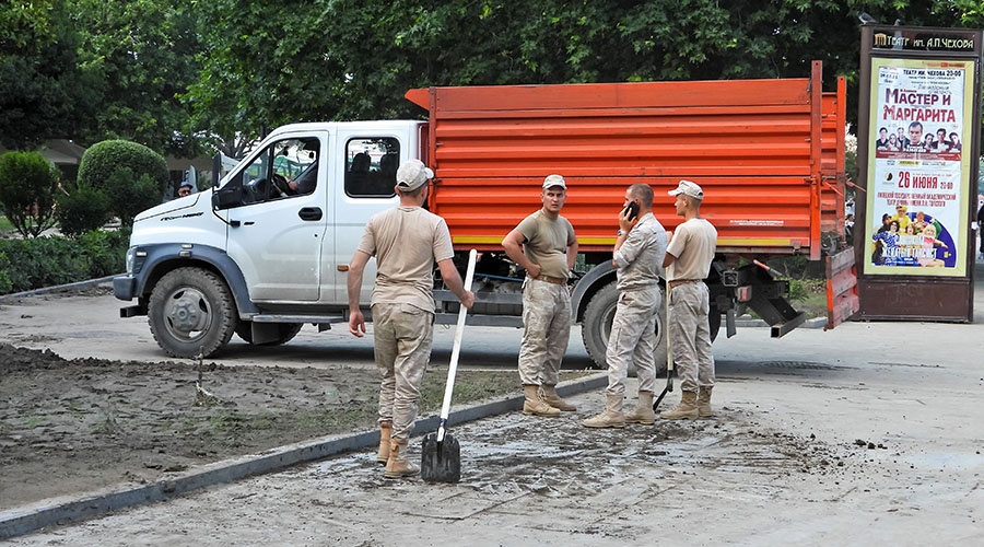 Военные обещают расчистить подтопленные Ялту и Керчь до 24 июня