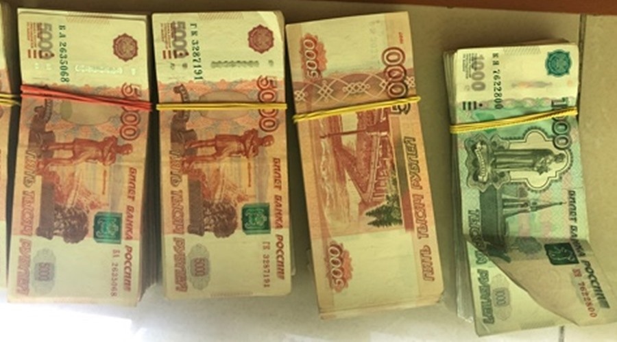 Крымчанке грозит четыре года колонии за организацию незаконного пункта обмена валюты