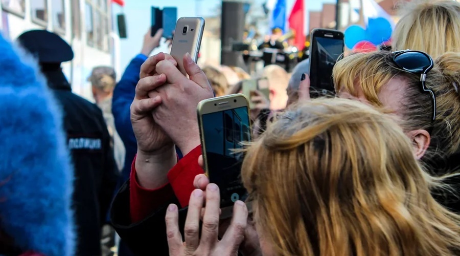 Путин подписал закон о правилах работы журналистов на митингах