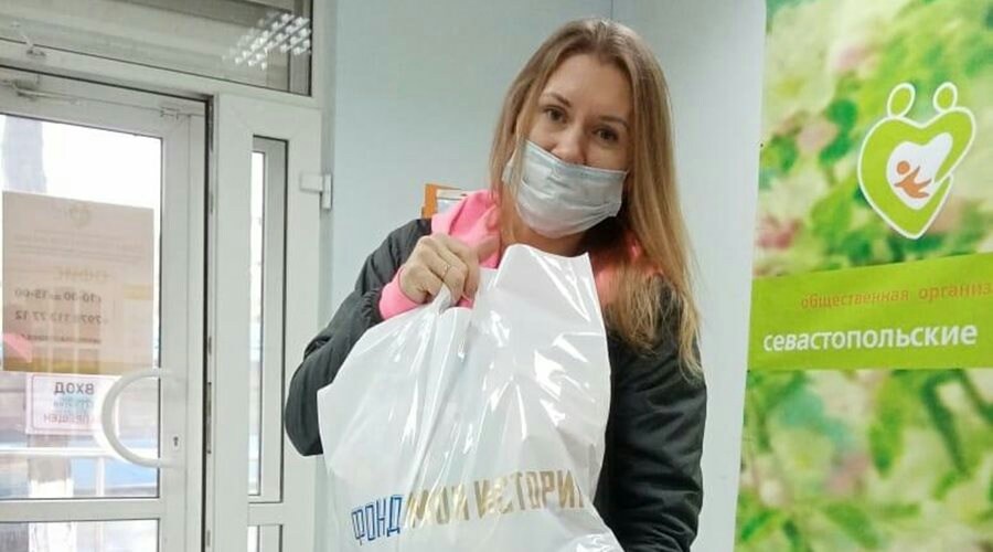 Сто севастопольских семей получили гуманитарную помощь от фонда «Моя история»