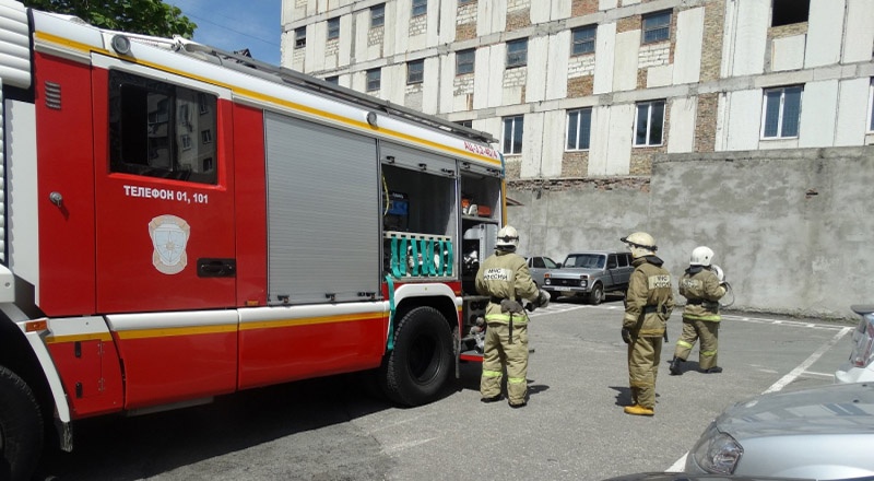 Эвакуация прошла в симферопольском управлении МВД в ходе пожарных учений