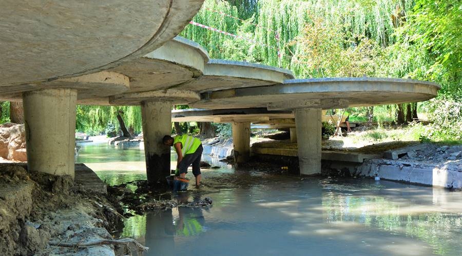 Ремонт мостов через Малый Салгир в Симферополе завершится до 1 сентября