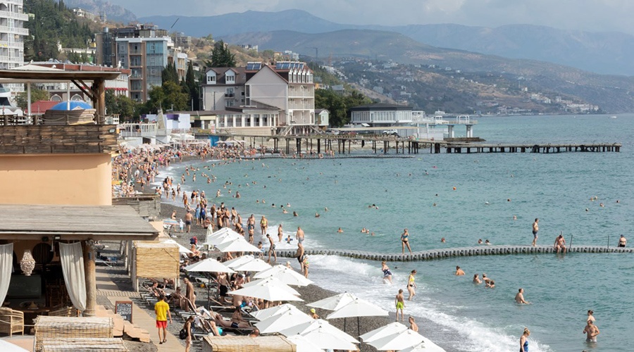Больше 6 млн туристов отдохнули в Крыму с начала года