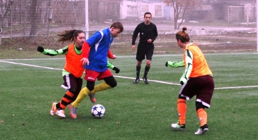 Женская сборная Крыма по футболу провела свой первый товарищеский матч (ФОТО)