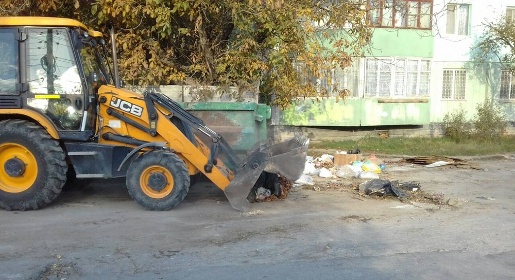 Власти Симферополя отчитались о вывозе почти 30 тыс кубометров мусора за неделю