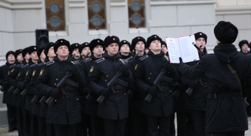 Две сотни курсантов впервые присягнули на верность России в Херсонесе