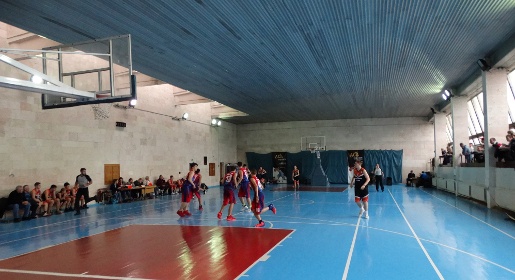 Первенство Крыма по баскетболу среди юношей стартовало в Симферополе