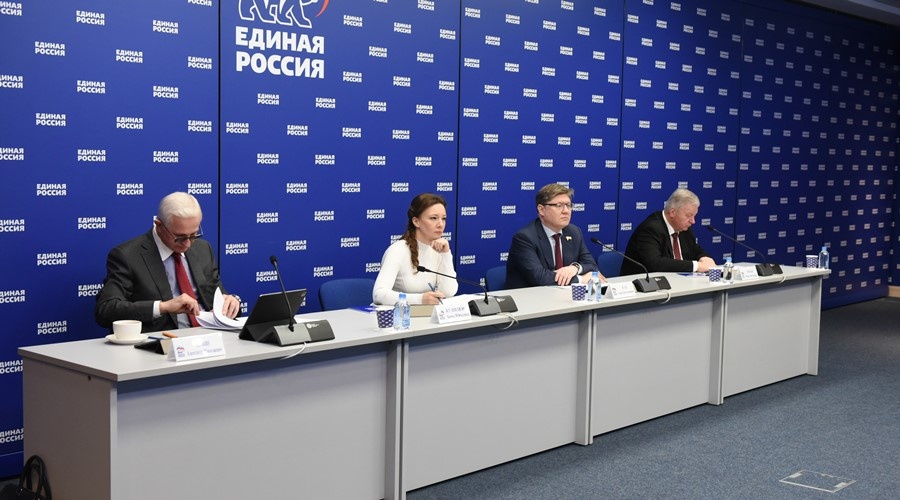 «Единая Россия» разработала изменения в закон о занятости для защиты прав самозанятых и ИП